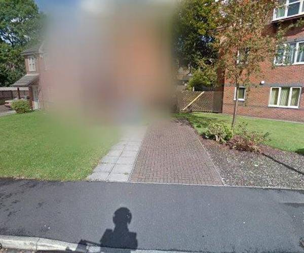 Parking on Abbey Lawn, M16