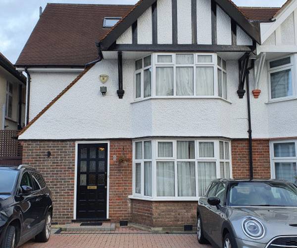 Parking on Edgwarebury Gardens, HA8