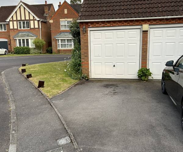 Parking on Colvin Gardens, SO53
