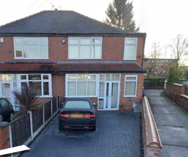 Strathmere Avenue, M32