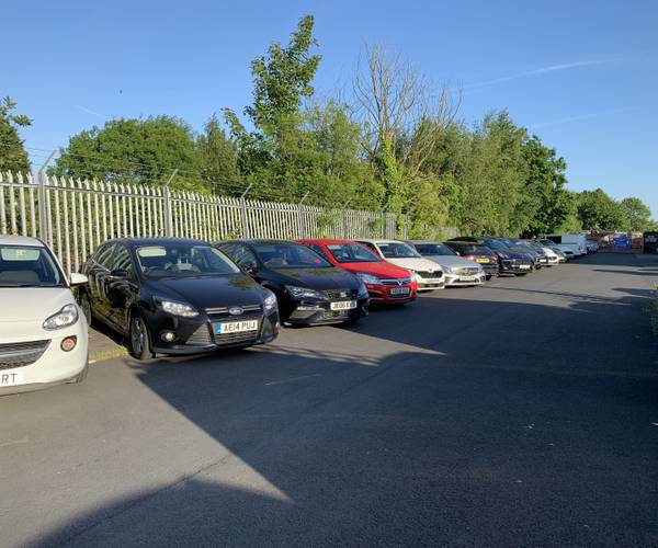 Parking on Ayres Road, M16