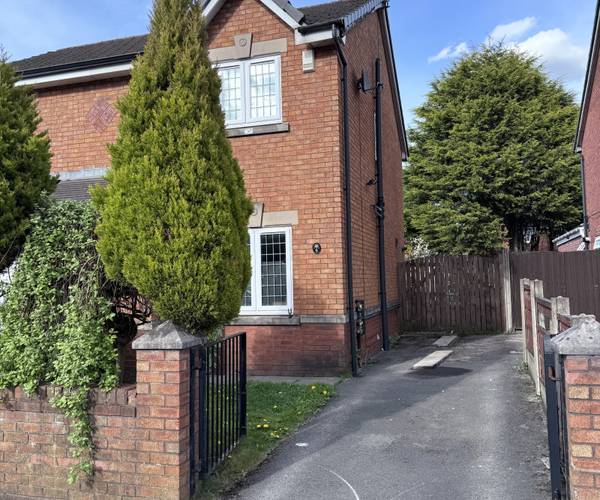 Saxon Street, M40