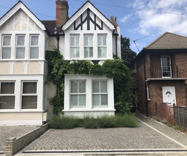 Parking on Coombe Gardens, KT3