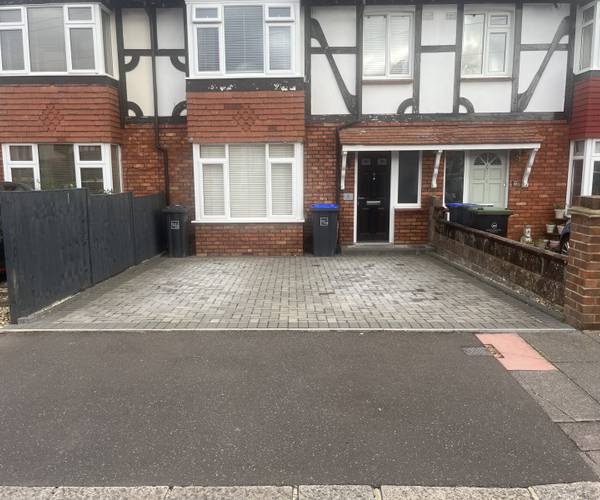 Parking on Bramley Road, BN14