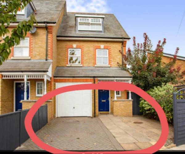 Parking on York Avenue, W7