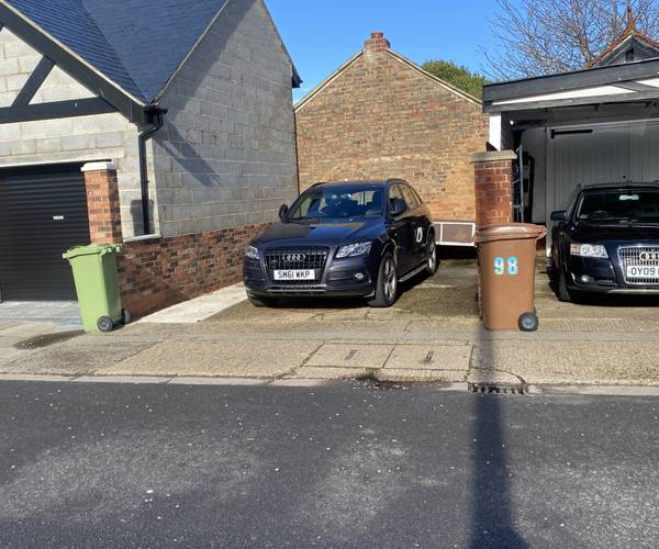 Parking on Bradford Avenue, DN35
