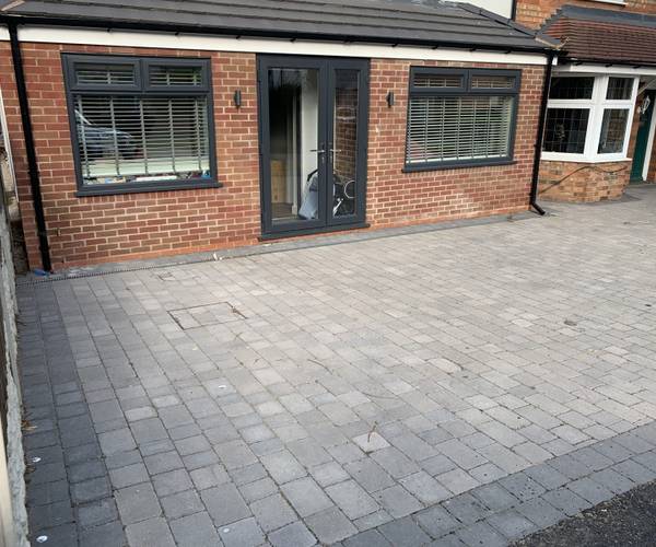 Parking on Poole Crescent, B17