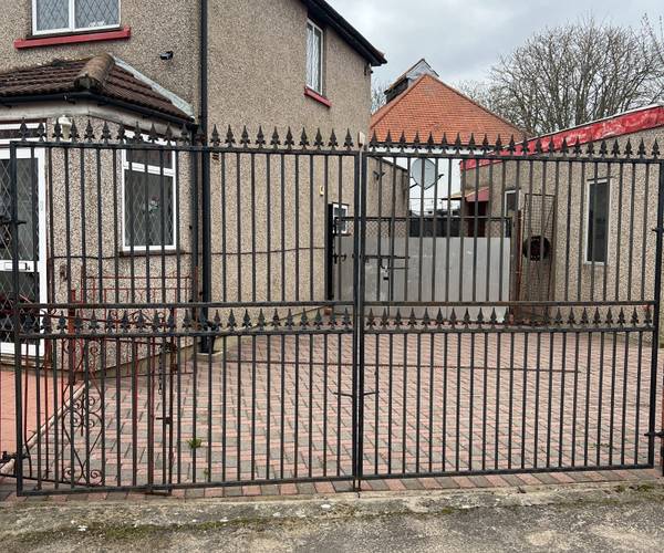 Bishops Road, UB3
