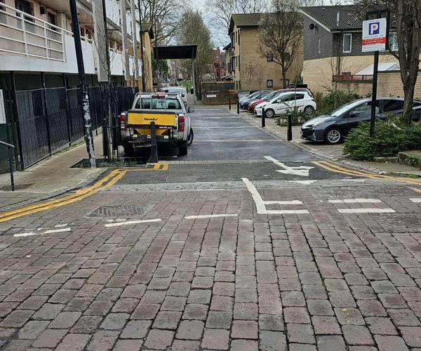 Parking on Bekesbourne Street, E14