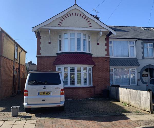 Parking on Hawthorn Crescent, PO6