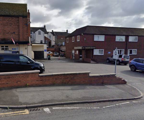 The Crown Hotel - Stone Car Park