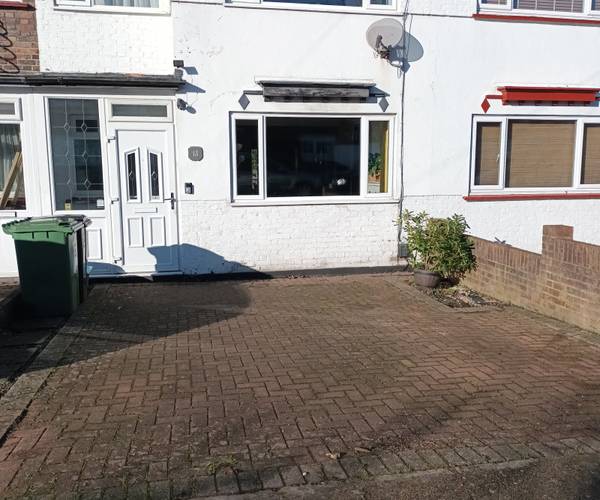 Parking on Meadowview Road, KT19