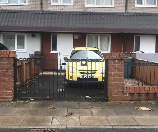 Parking on Mancroft Walk, M1