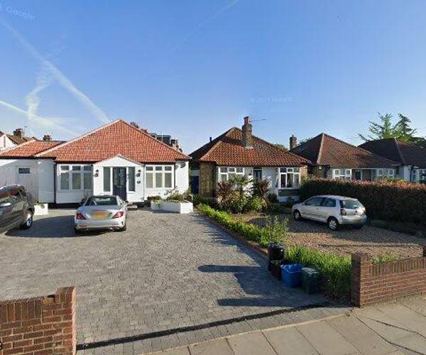 Nelson Road, TW2