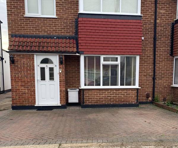 Parking on Blossom Way, UB7