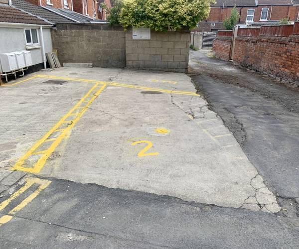 Parking on Euclid Street, SN1