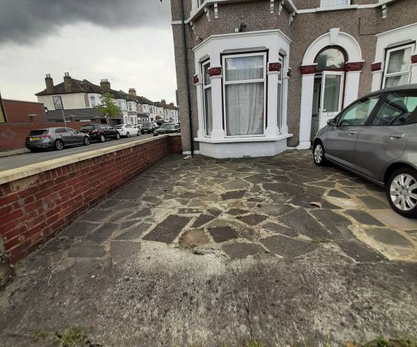 Albert Road, IG1