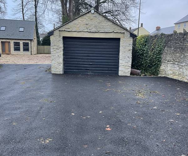 Parking on Queens Avenue, OX26