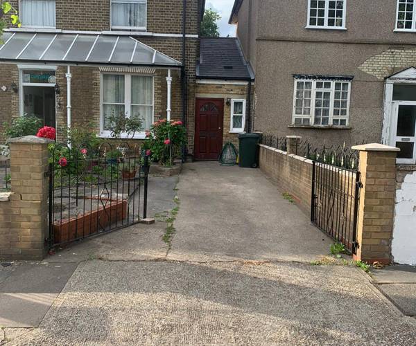 Parking on Osborne Road, E7