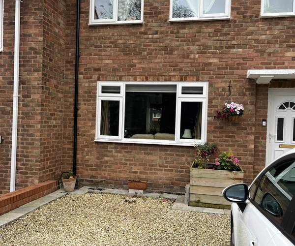 Parking on Mill Farm Road, B17