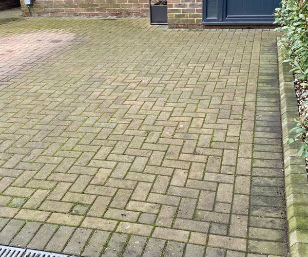 Elmbridge Lane, GU22