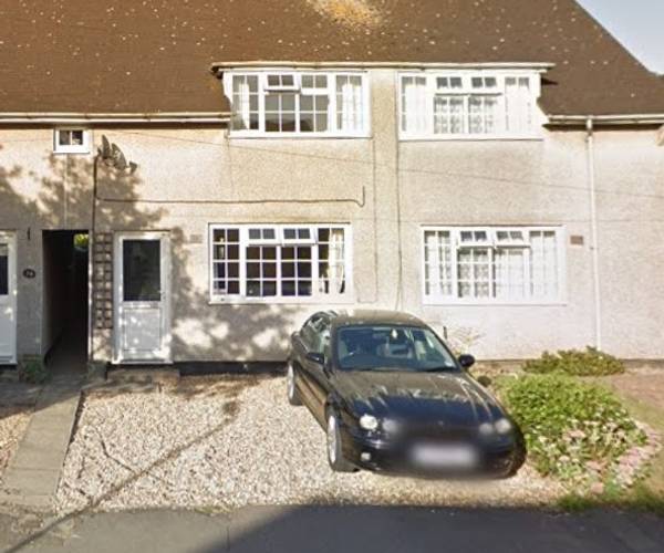 Parking on Cecil Crescent, AL10