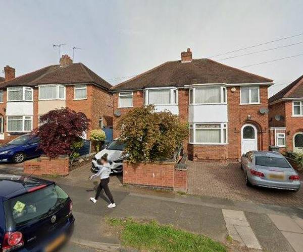 Parking on Booths Farm Road, B42