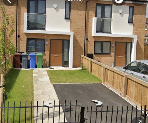 Hanworth Close, M13