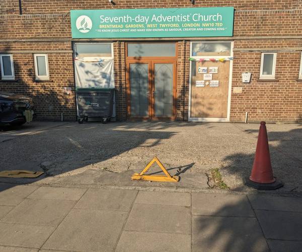 Parking on Brentmead Gardens, NW10