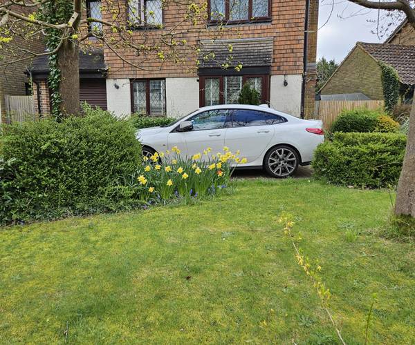 The Fieldings, RH6
