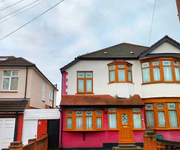 Falmouth Gardens, IG4