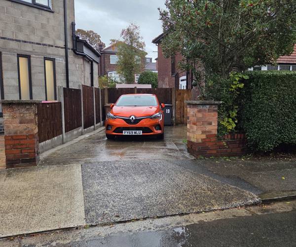 Parking on Norwood Avenue, M7