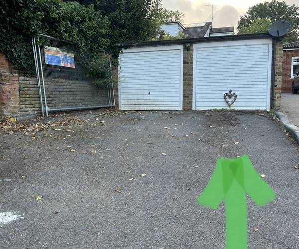 Parking on Kendal Avenue, CM16
