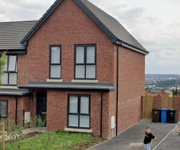 Parking on Lapwater Drive, S6