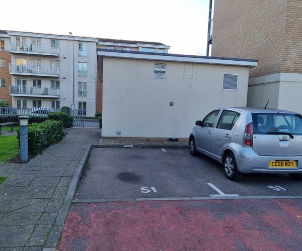 Parking on Heol Staughton, CF10