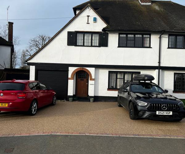 Parking on Shenfield Green, CM15