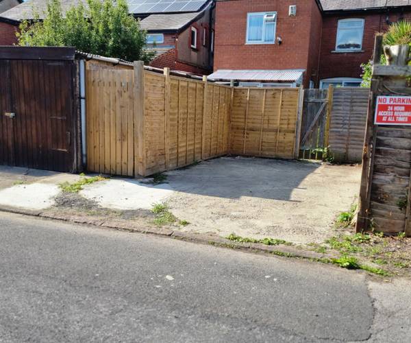 Parking on Lynton Gardens, HG1