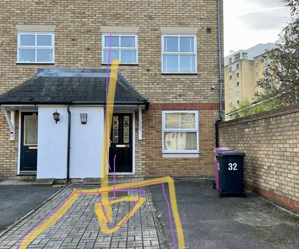 Parking on Milligan Street, E14