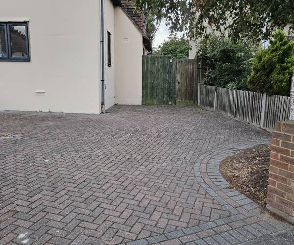 Parking on Haig Avenue, ME7