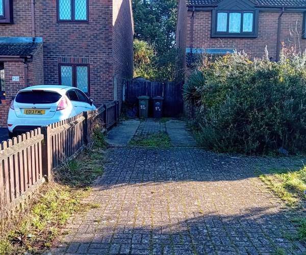 Parking on Viola Avenue, TW19