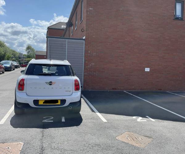 Parking on 21 Pinsley Mill Gardens, HR6