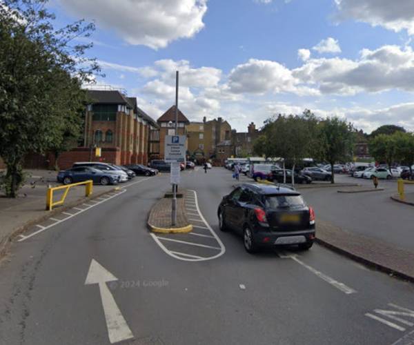 Morrisons - London Acton King Street Car Park Prebook