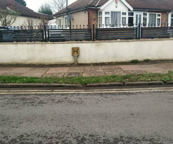 Parking on The Chase, UB10