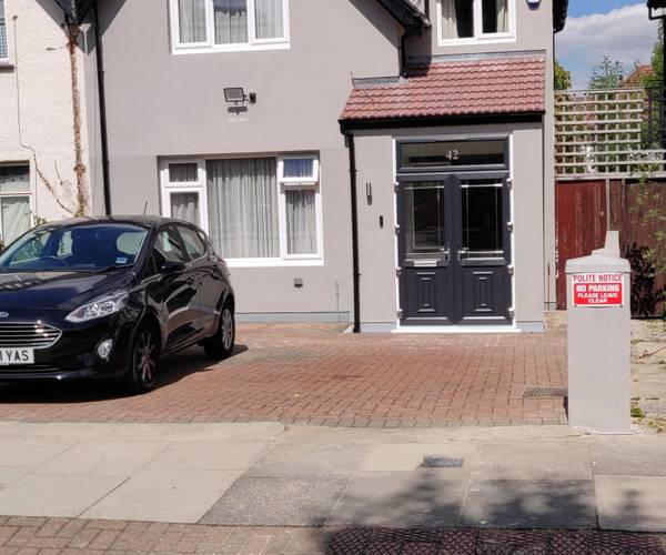 Hallswelle Road, NW11
