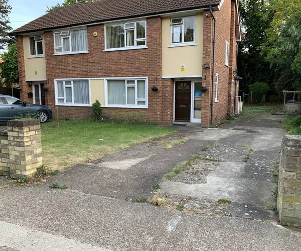 Parking on Crescent Road, IP1