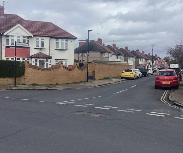 Longford Avenue, TW14