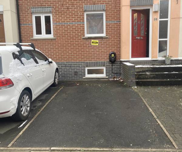 Parking on Blondin Street, E3