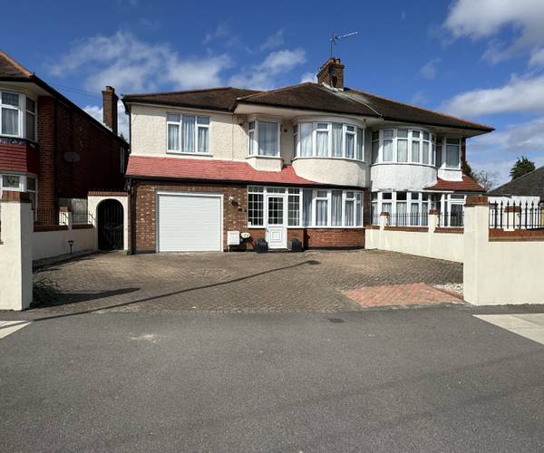 Parking on West End Road, HA4