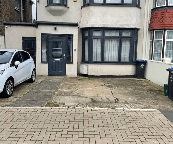 Parking on Bowrons Avenue, HA0