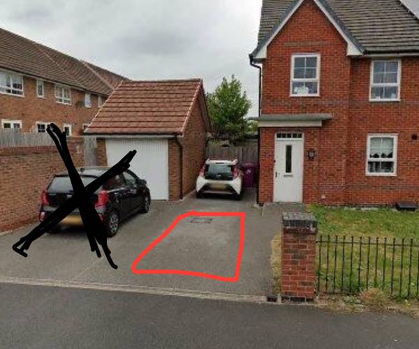 Parking on Perth Street, L6